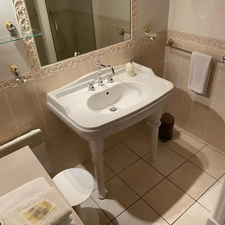 לינה וארוחת בוקר La Ferme Jarlan Berganty